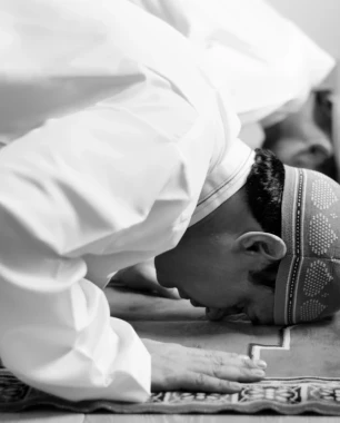 Ciri-Ciri Taubat Diterima Allah: Tanda, Dalil Al-Qur’an, dan Hadis